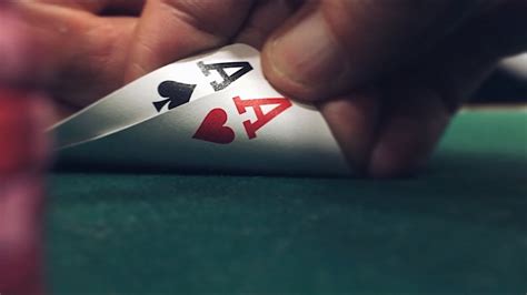 Игра Poker Aces & Faces (Nucleus Pyramid Poker)  играть бесплатно онлайн